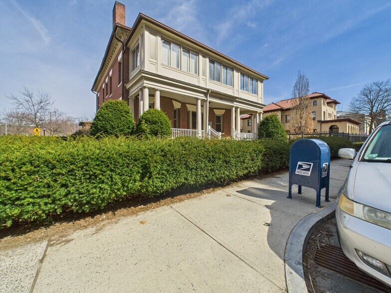 More Photos Of 73 Chestnut St, Springfield Loft Creative Space For Sale