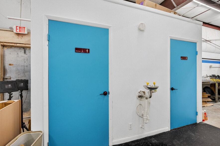 More Photos Of 809 N Cocoa Blvd, Cocoa Storefront For Sale