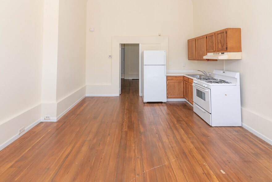 More Photos Of 2100-2102 Maryland Ave, Baltimore Apartments For Sale
