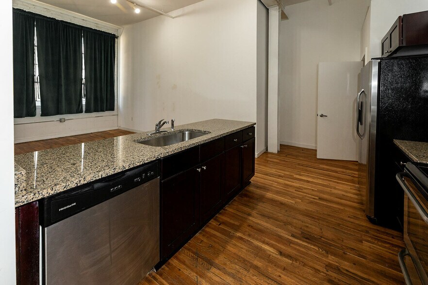 More Photos Of , Memphis Multifamily For Sale