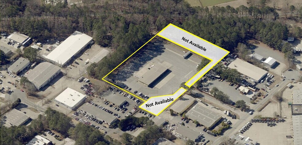 More Photos Of 2042 Airport Ct, Marietta Truck Terminal For Lease