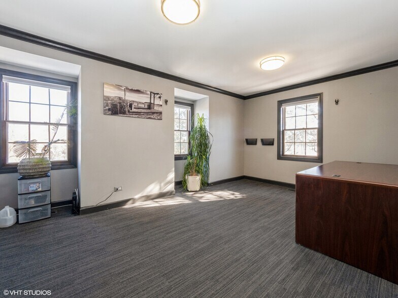 More Photos Of 1600 W Colonial Pky, Inverness Office For Lease