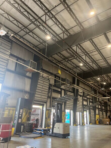 More Photos Of 1401 AIP Dr, Middletown Warehouse For Sale