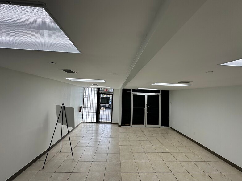 More Photos Of 7212-7282 NW 33rd St, Miami Unknown For Lease