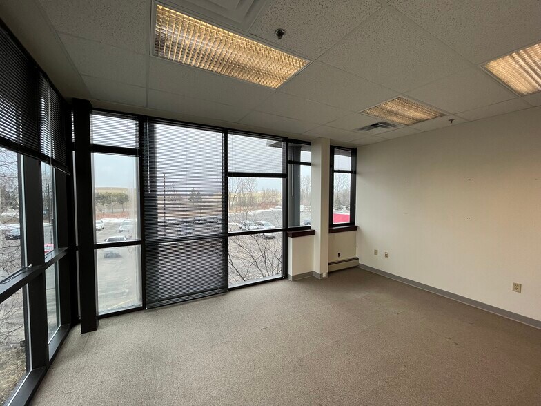 More Photos Of 2917 International Ln, Madison Office For Sale
