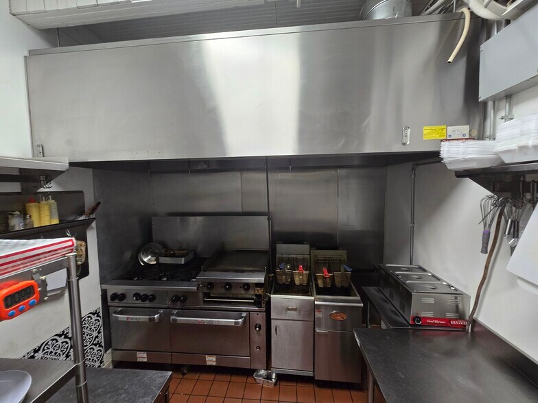 More Photos Of 203 Depot St, Marthasville General Retail For Lease