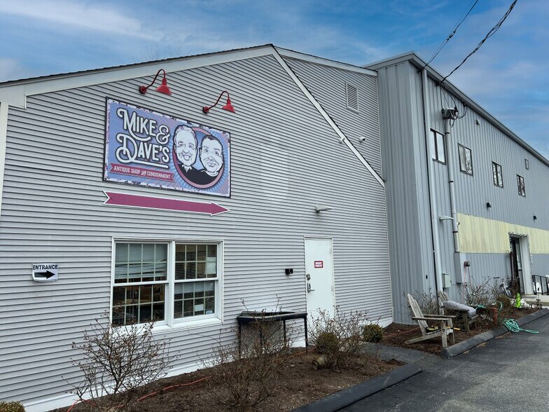 More Photos Of 588 Boston Post Rd, Guilford Freestanding For Lease