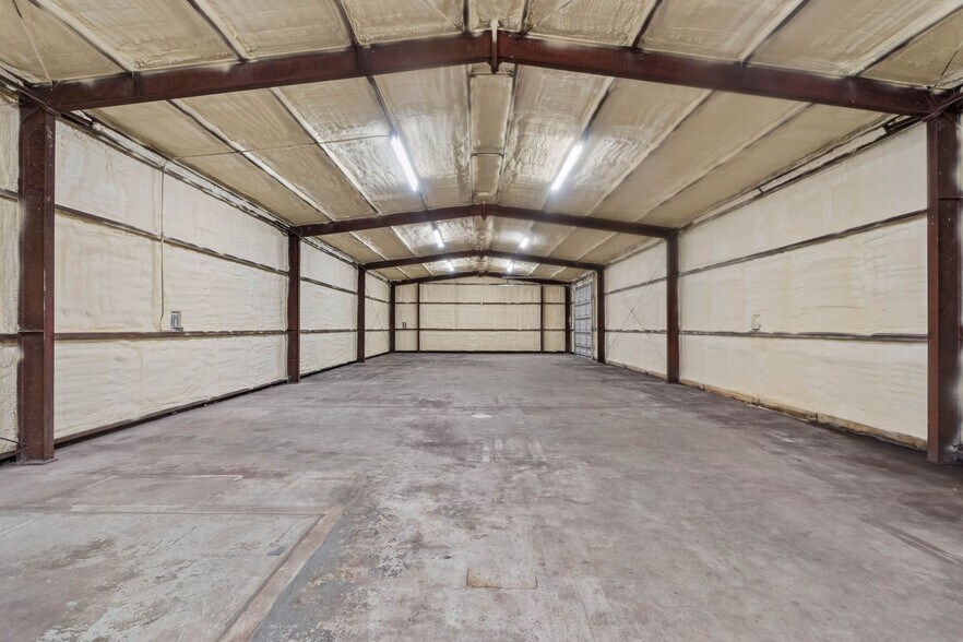 More Photos Of 806 Elsey Dr, Charleston Warehouse For Lease