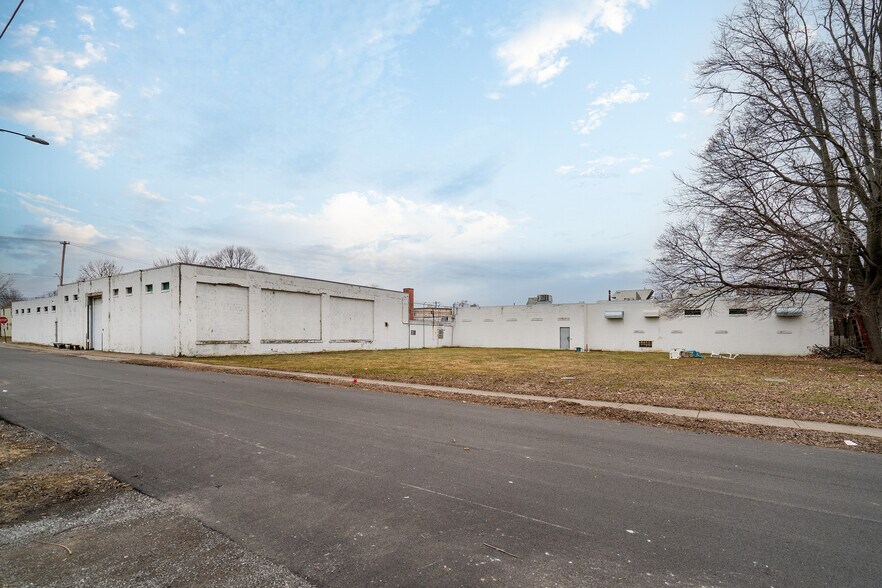 More Photos Of 59 Felton St, North Tonawanda Industrial For Sale
