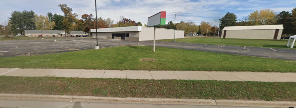 Primary Photo Of 275 Laing St, Redgranite Supermarket For Lease