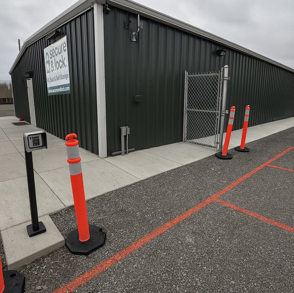 More Photos Of 147 N Pricetown Rd, Diamond Self Storage For Sale