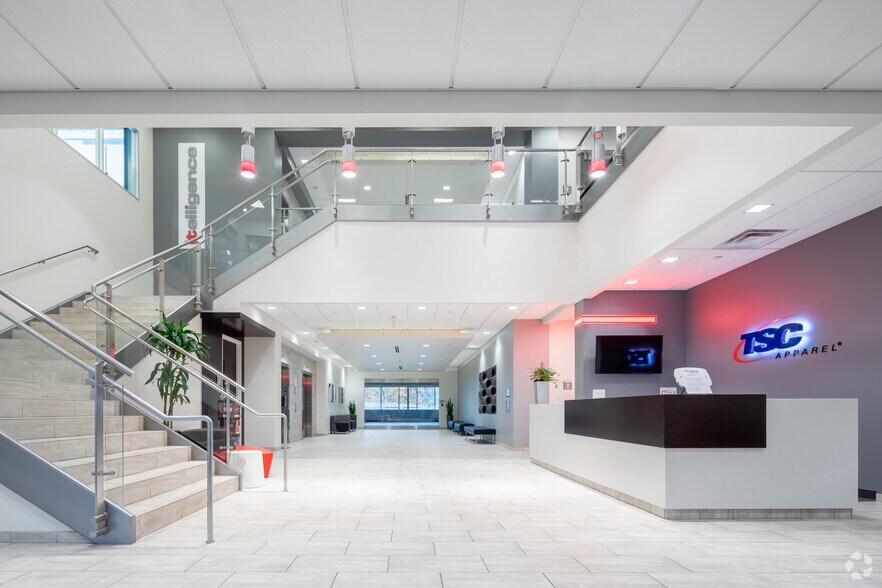 More Photos Of 10856 Reed Hartman Hwy, Cincinnati Office For Lease