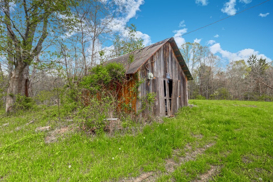 More Photos Of 5400 Saunders Rd, Logan Land For Sale