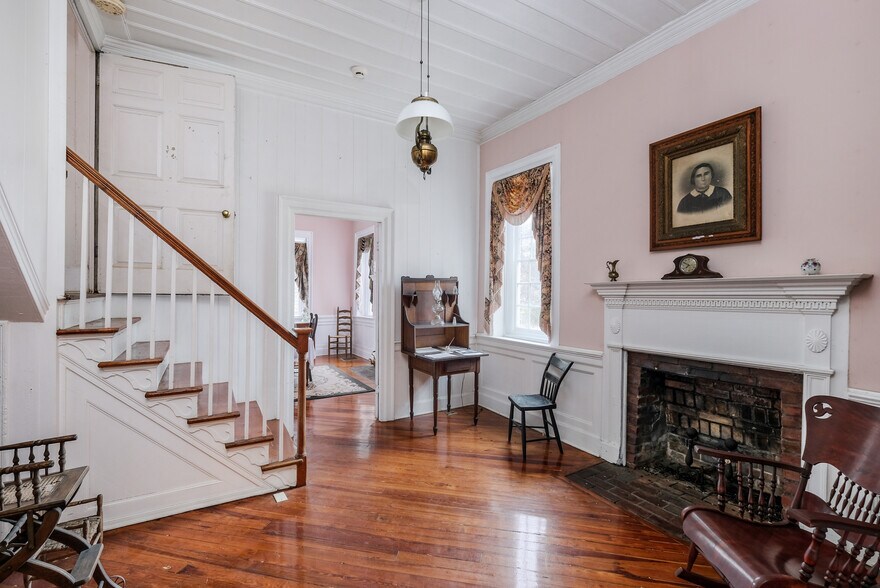 More Photos Of 163 Old Buncombe Rd, Union Specialty For Sale