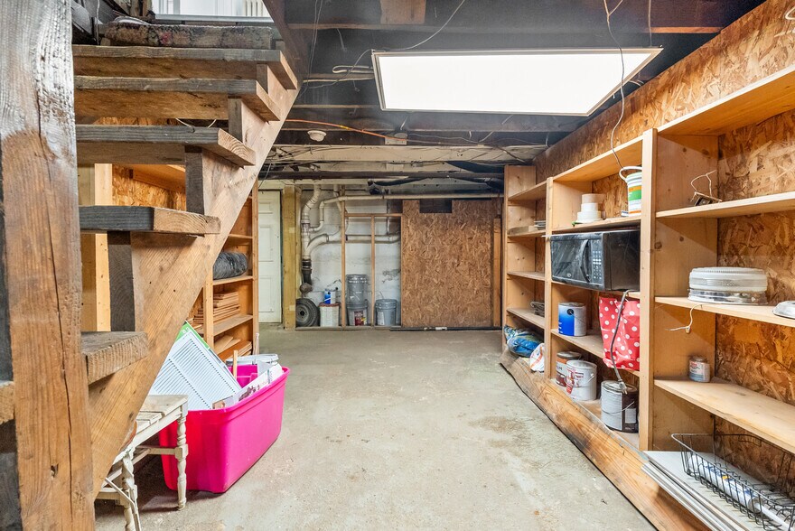 More Photos Of 15115 Forest Road, Forest Office For Lease