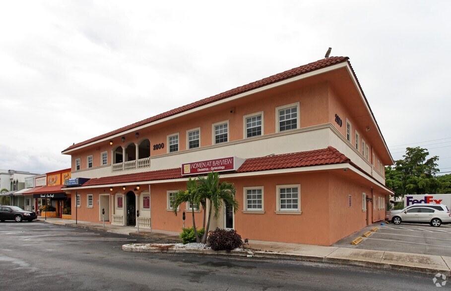 Primary Photo Of 2800 E Commercial Blvd, Fort Lauderdale Medical For Lease