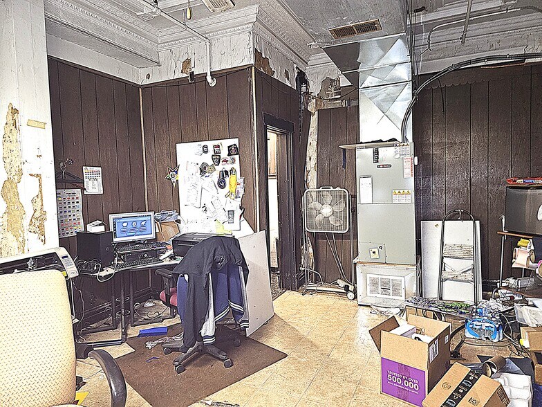 More Photos Of 2000-2014 Salisbury St, Saint Louis General Retail For Sale