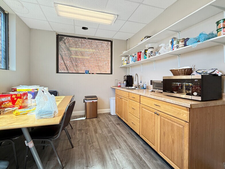 More Photos Of 109 W Atlantic St, South Hill Storefront Retail Office For Sale