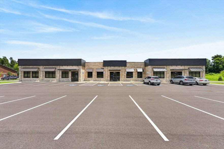 More Photos Of 625 Hornbuckle Rd, Clarksville Healthcare For Lease