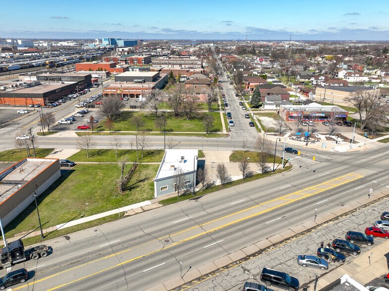 More Photos Of 10306 Dix, Dearborn Office For Sale
