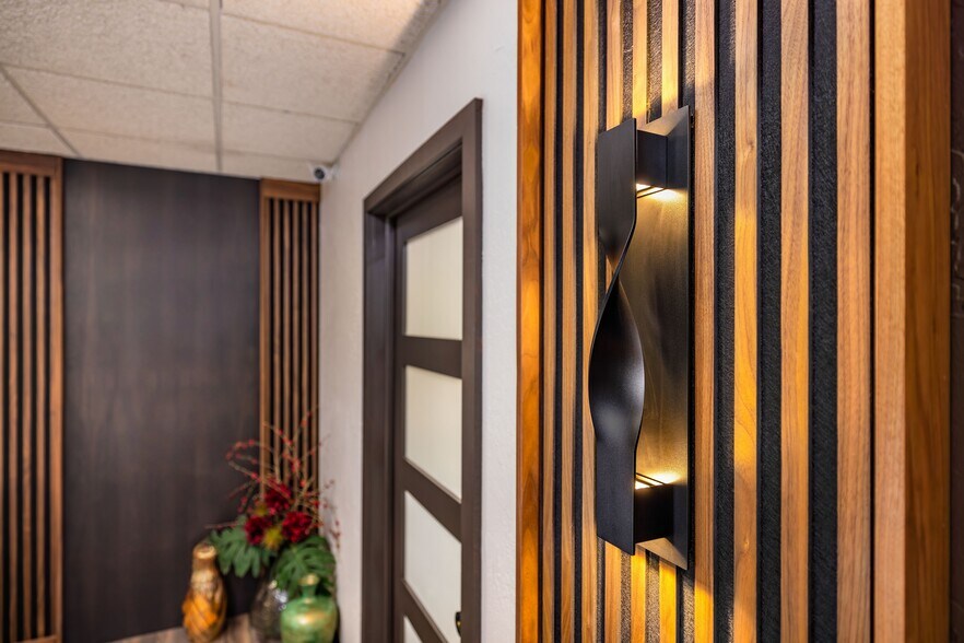 More Photos Of 3745 S Fremont Ave, Springfield Office Residential For Sale