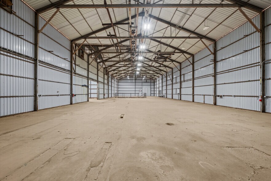 More Photos Of 1809 114 Hwy, Levelland Industrial For Lease