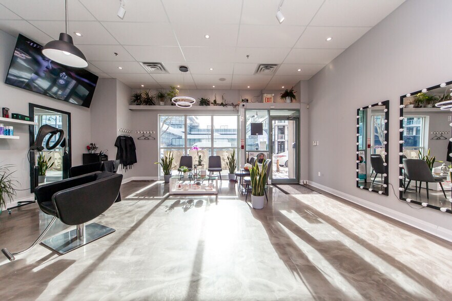 More Photos Of 250-300 Manitoba St, Toronto Apartments For Sale