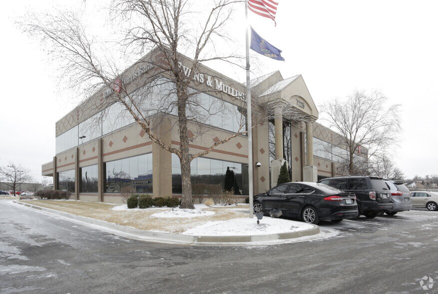 More Photos Of 7225 Renner Rd, Shawnee Office For Lease