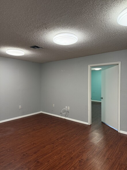 More Photos Of 1501 S Pinellas Ave, Tarpon Springs Office For Lease