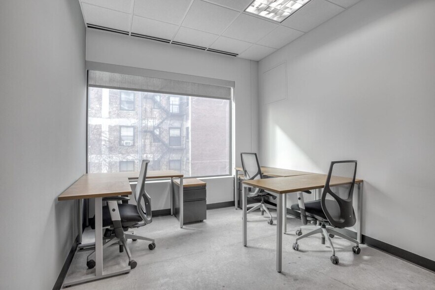 More Photos Of 1200 N Ashland Ave, Chicago Office For Lease