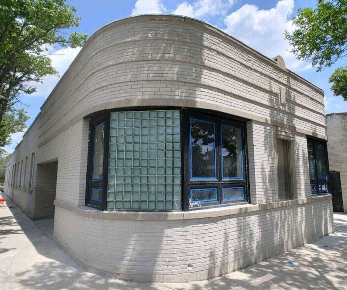 More Photos Of 1912 W 103rd St, Chicago Office For Lease