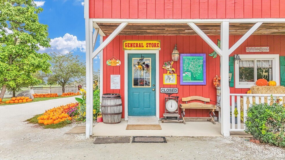 More Photos Of 1356 County Road 2900 N, Rantoul Specialty For Sale