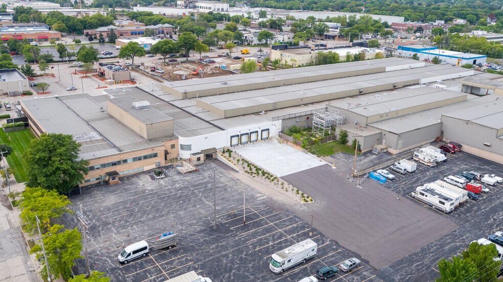 More Photos Of 4041 N Richards St, Milwaukee Manufacturing For Lease