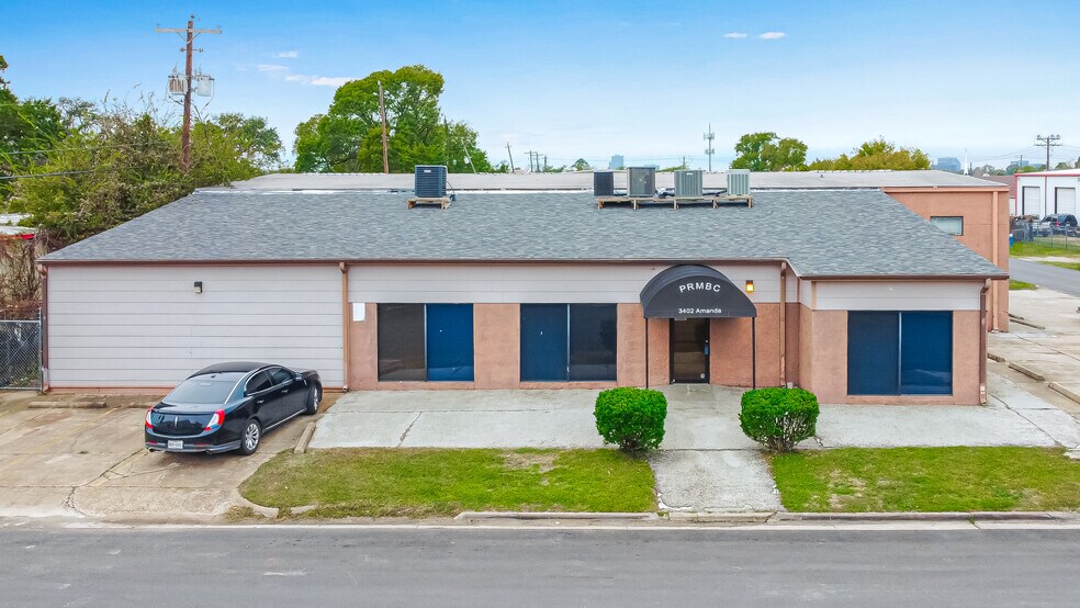 More Photos Of 3402 Amanda Ln, Houston Flex For Sale