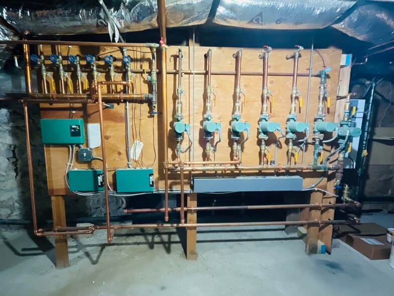 More Photos Of 168 Main St, Great Barrington Office For Sale