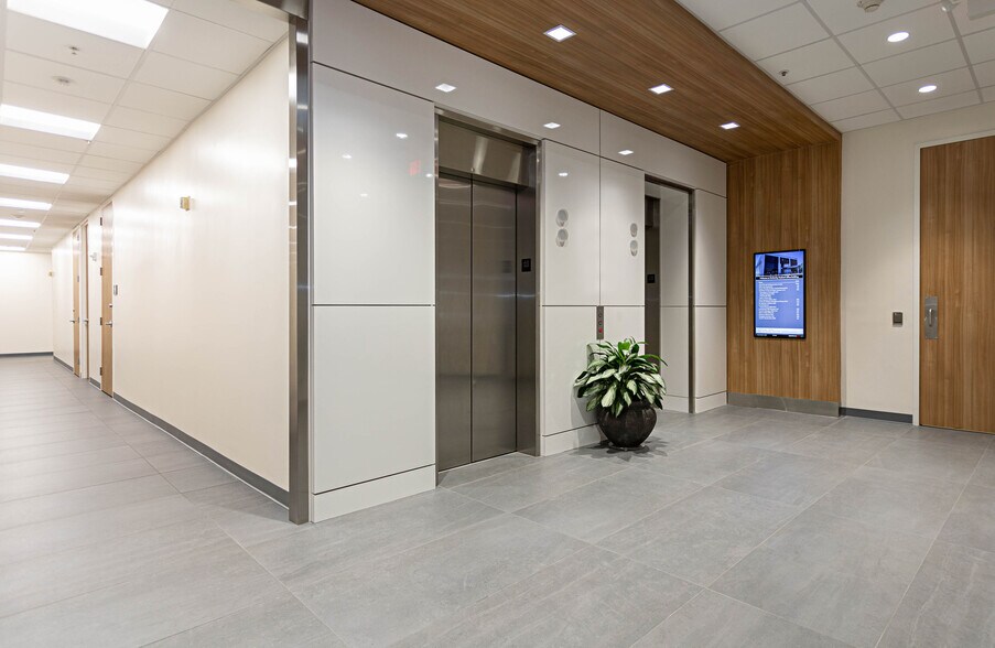 More Photos Of 12727 Kimberley Ln, Houston Medical For Lease