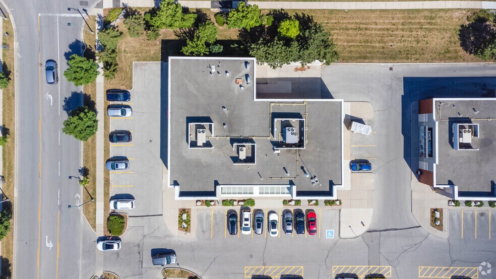 More Photos Of 275 Hays Blvd, Oakville General Retail For Lease