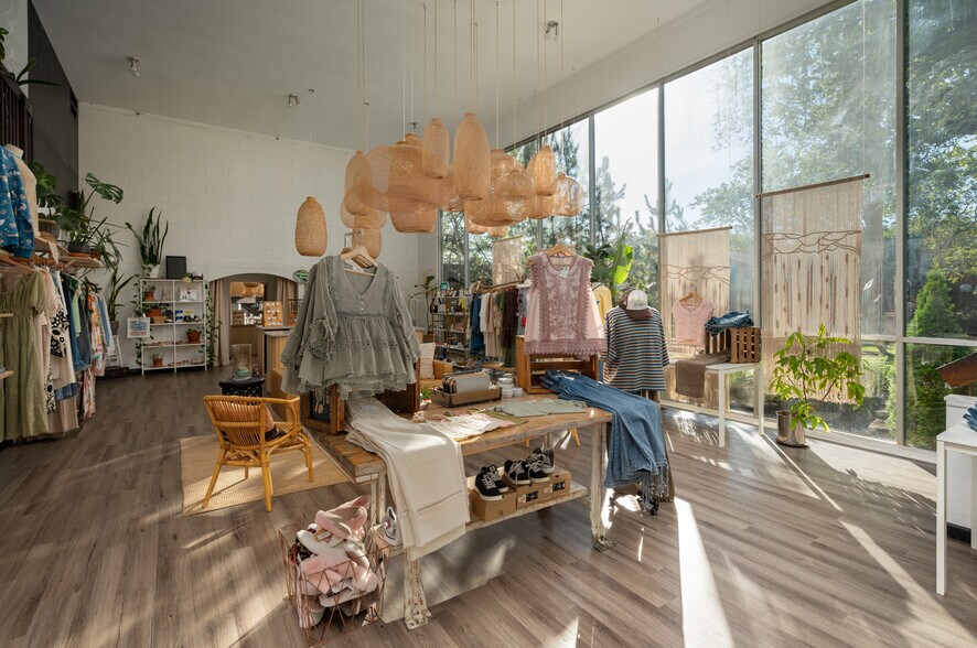 More Photos Of 220 Xenia Ave, Yellow Springs Storefront For Sale
