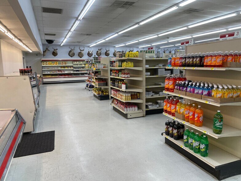 More Photos Of 3288 E Golden Isles Hwy, Lumber City Service Station For Sale