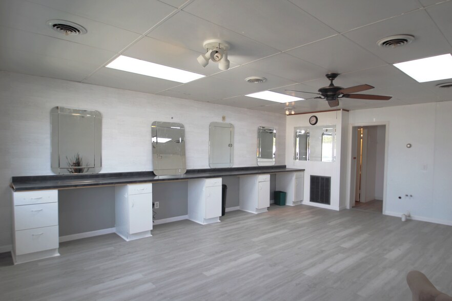 More Photos Of 799 N Court St, Medina Office For Lease