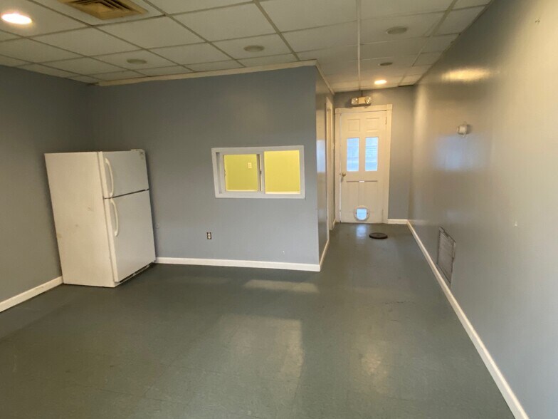 More Photos Of 647 River St, Paterson Warehouse For Lease