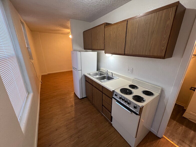 More Photos Of 602 Macon Ave, Canon City Apartments For Sale