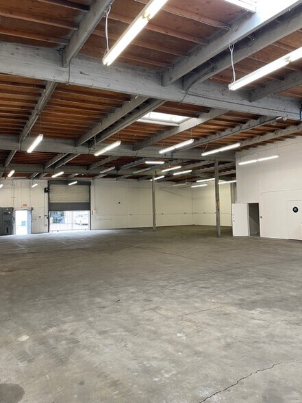 More Photos Of 1936 W 135th St, Gardena Warehouse For Lease