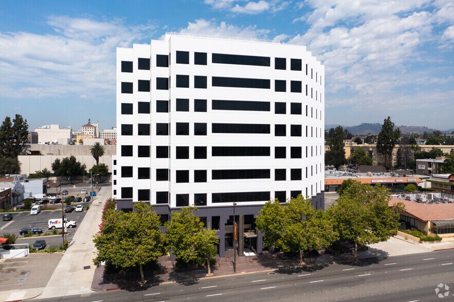 Primary Photo Of 35 N lake Ave, Pasadena Coworking Space