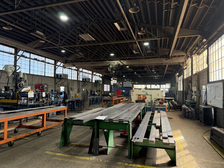 More Photos Of 3755 S Lipan St, Englewood Manufacturing For Sale