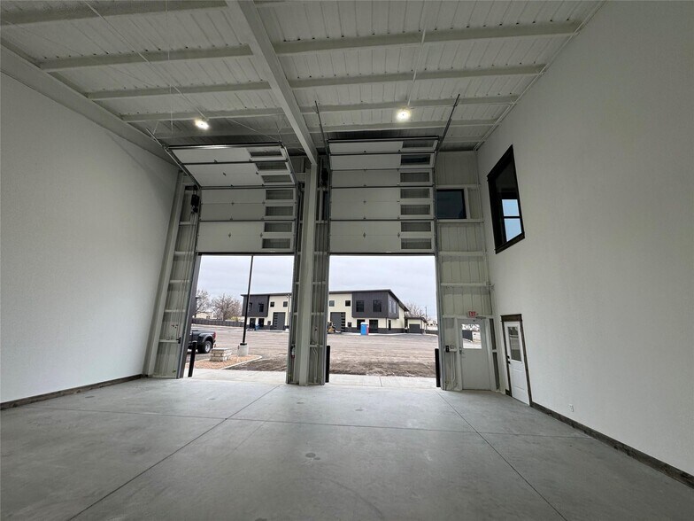 More Photos Of 2720 Ranger Hwy, Weatherford Light Distribution For Lease