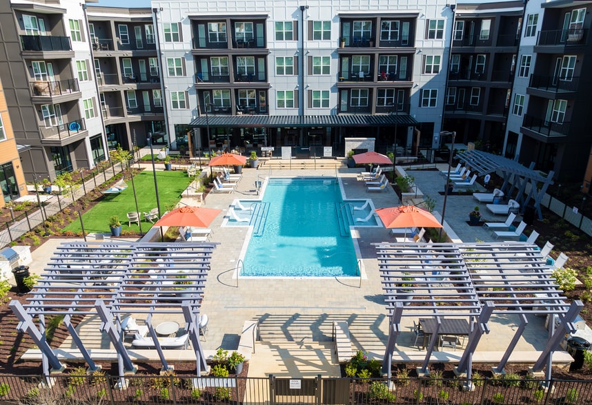 More Photos Of 930 W Mallard Creek Church Rd, Charlotte Apartments For Lease