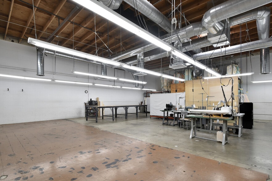 More Photos Of 1738-1740 Cordova St, Los Angeles Showroom For Lease