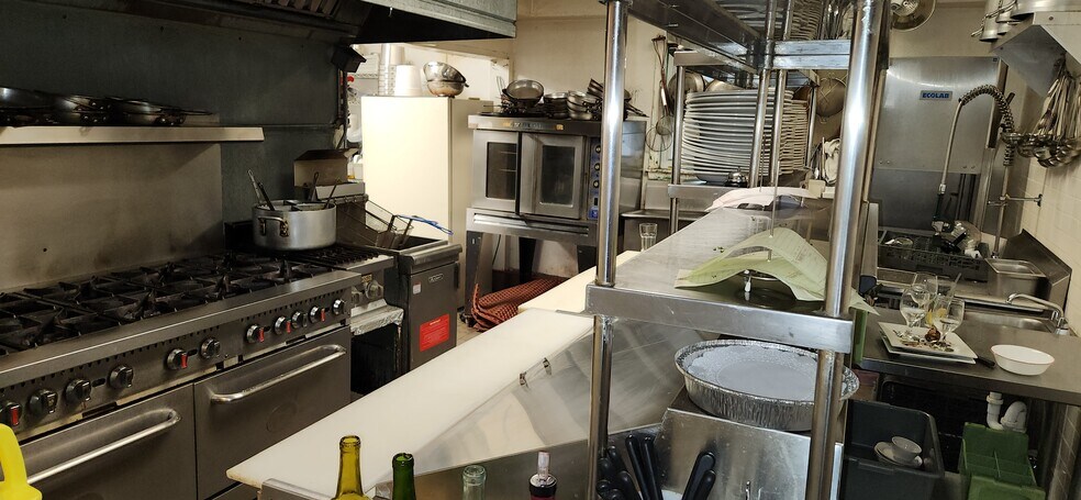 More Photos Of 1287 N Washington St, Wilkes-Barre Restaurant For Sale