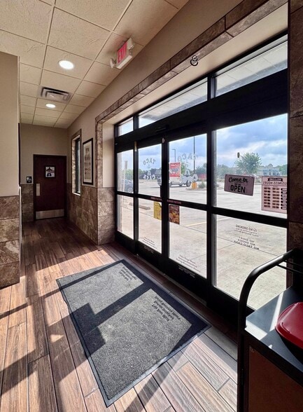 More Photos Of 3201 W Stan Schlueter Loop, Killeen General Retail For Sale